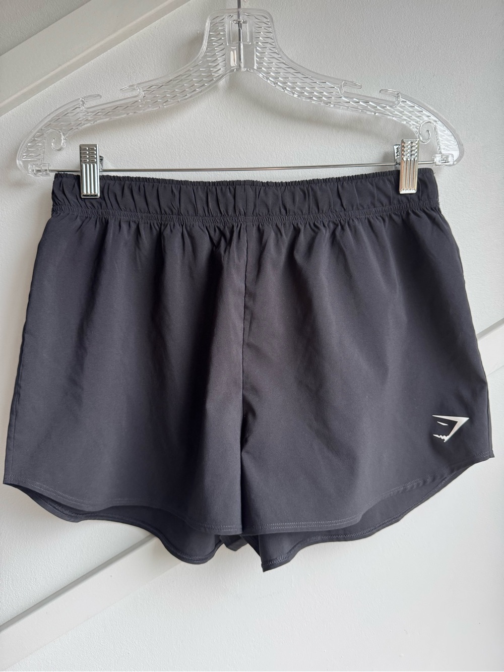 Gymshark Women’s Black Lightweight Loose Athletic Shorts size M